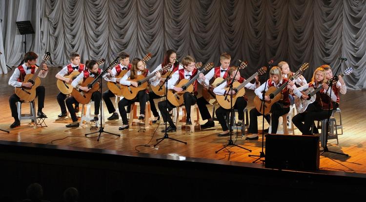 В МКЦ БелГУ прошёл отчётный концерт детской музыкальной школы № 1 г. Белгорода
