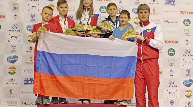 Семь золотых медалей привезли юные белгородские кикбоксёры с Кубка мира по кикбоксингу 