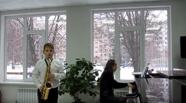 С Днём рождения, саксофон! С Днём рождения, саксофон!