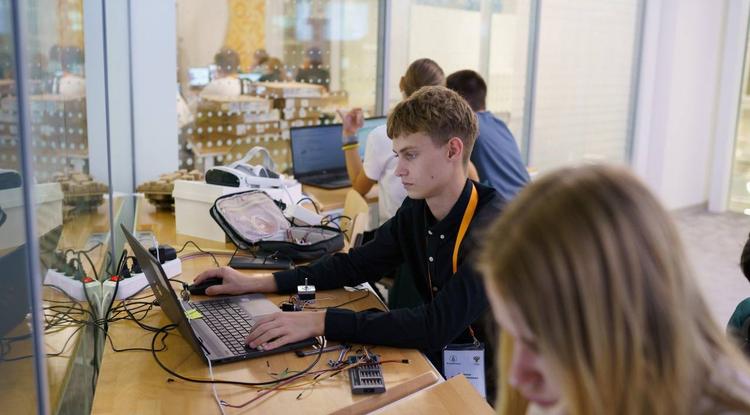 Какие идеи представил белгородский школьник в Сириусе