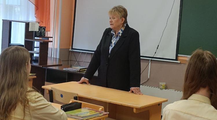 Социальный педагог помогает справляться с различными проблемами