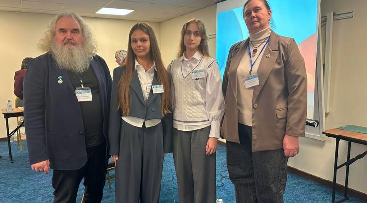 Белгородские школьницы стали призёрами Всероссийского конкурса «Обретённое поколение»