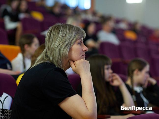 Как в Белгороде проходил региональный этап «Живой классики». Фоторепортаж