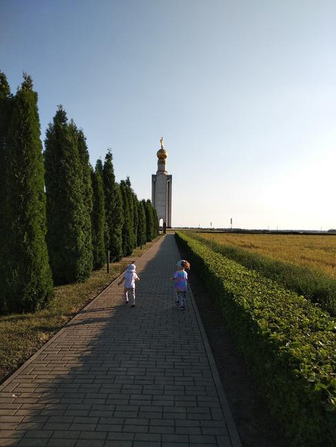 «Наша летняя прогулка» / Фото: Марк Багров, воспитанник объединения «Акварель» Детско-юношеского центра Прохоровского района Солнечные фотографии - Изображение 2