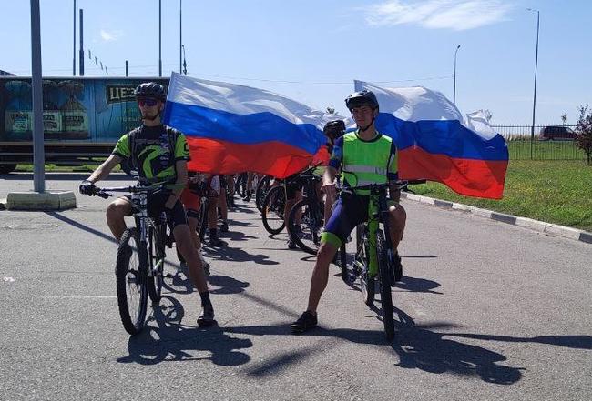 Велопробег ко Дню Государственного флага прошёл в Белгороде