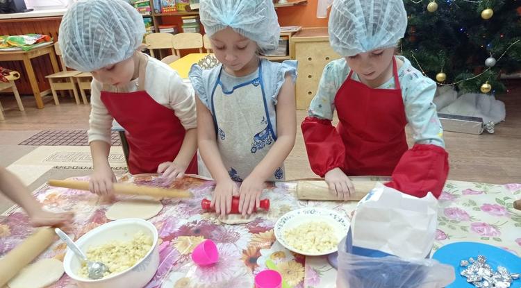 Как мы лепили вареники Как мы лепили вареники
