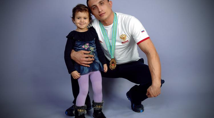 Чемпион мира и Европы по армрестлингу Тимур Мамедов: «Спортсмен плохого не посоветует»