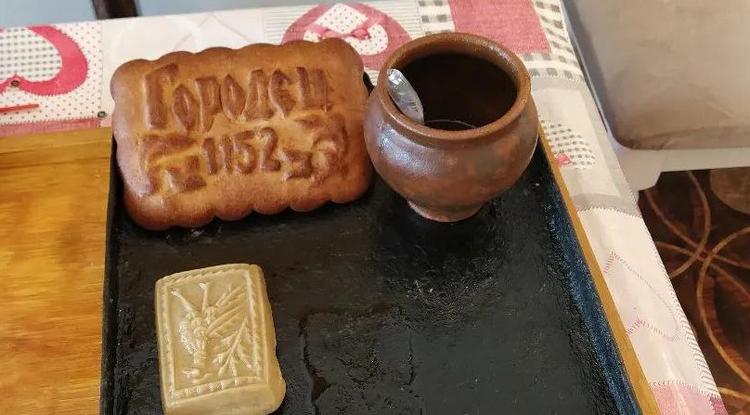 Хлеба не станет, будем пряники есть! Хлеба не станет, будем пряники есть!