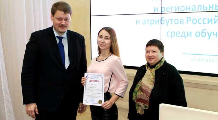 Вейделевская школьница победила на всероссийском конкурсе с проектом герба села Долгое