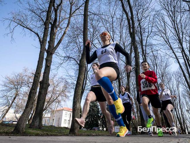 Около 100 юных спортсменов приняли участие в кроссе на призы газеты «Родина» в Ивне