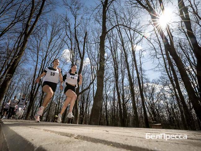Около 100 юных спортсменов приняли участие в кроссе на призы газеты «Родина» в Ивне