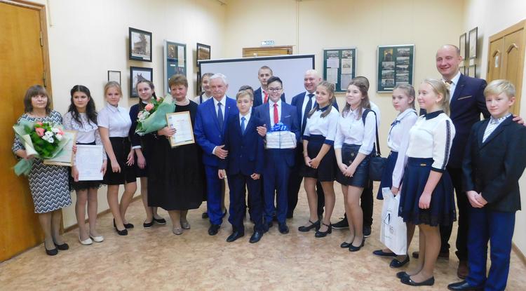 Ученики 7 «Г» класса школы г. Бирюча стали самым читающим классом 2019 года