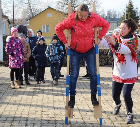 Идёт Матушка-весна, отворяйте ворота!