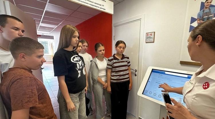 Администрация Ракитянского района трудоустроила более 1000 подростков