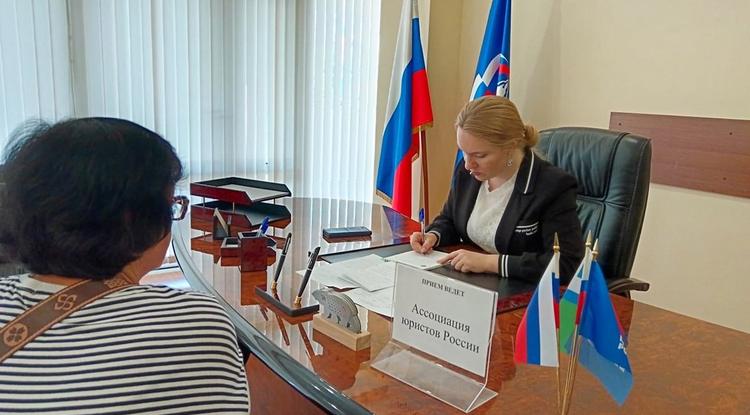 На площадке Штаба общественной поддержки прошёл юридический приём