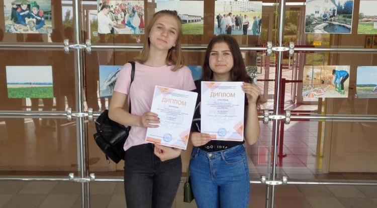 Школьницы из Волоконовского района победили в региональном этапе конкурса «АгроНТИ-2019»