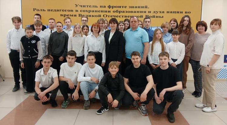 Даже в годы войны учителя были вместе со своим народом